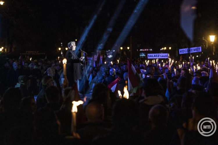 Orbán Viktor szerint összejátszanak a titkosszolgálatok és a Tisza