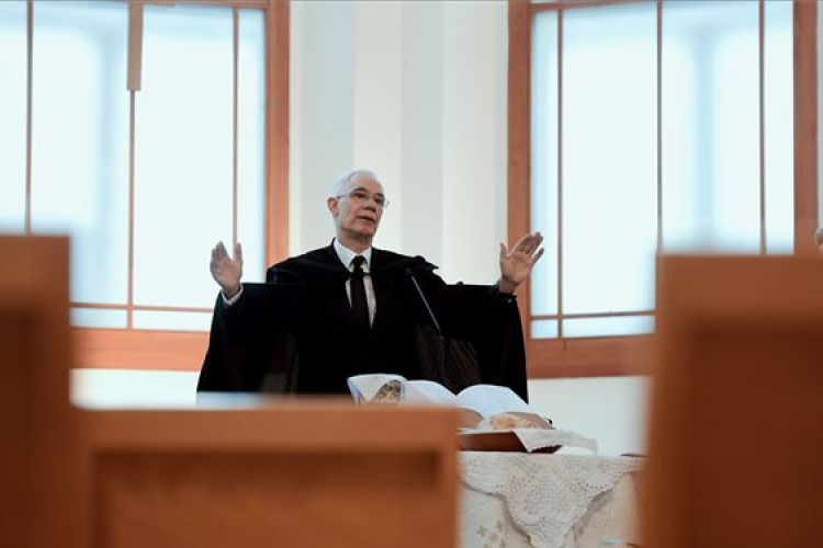 Balog Zoltán: Jézus azt üzeni, ne félj, előtted megyek! 