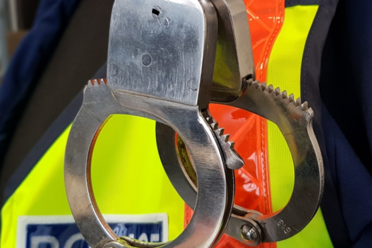 Több politikus letartóztatását is elrendelte a bíróság az óbudai korrupciós ügyben